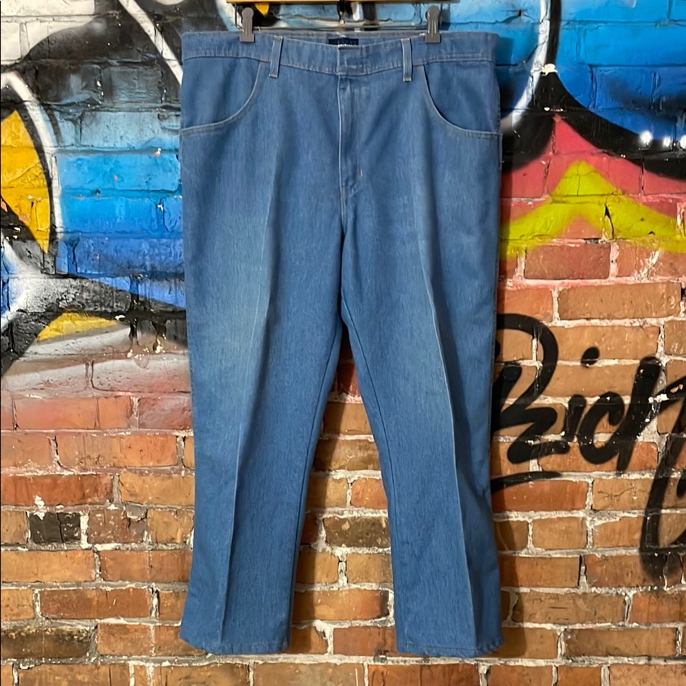 BASIC EDITIONS-men’s blue denim pleated straight leg clipped-fly jeans